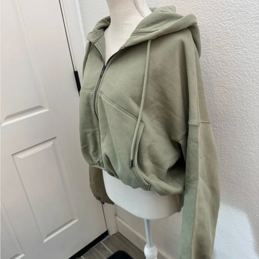 KBB By KAHLANA Sage Green Women's Zip-Up Hoodie NWOT - Picture 8 of 8